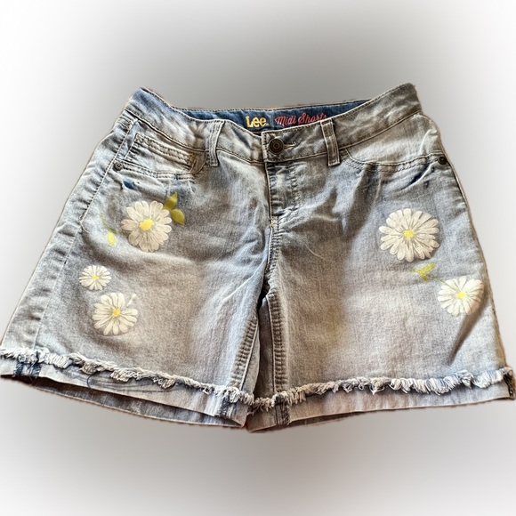 Lee Jeans Girls Shorts Size 14 Daises Painted Pixie MIDI 2018 - Picture 1 of 12